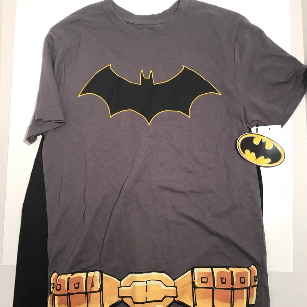 Batman Short Sleeve costume Shirt w/ Cape Kids S